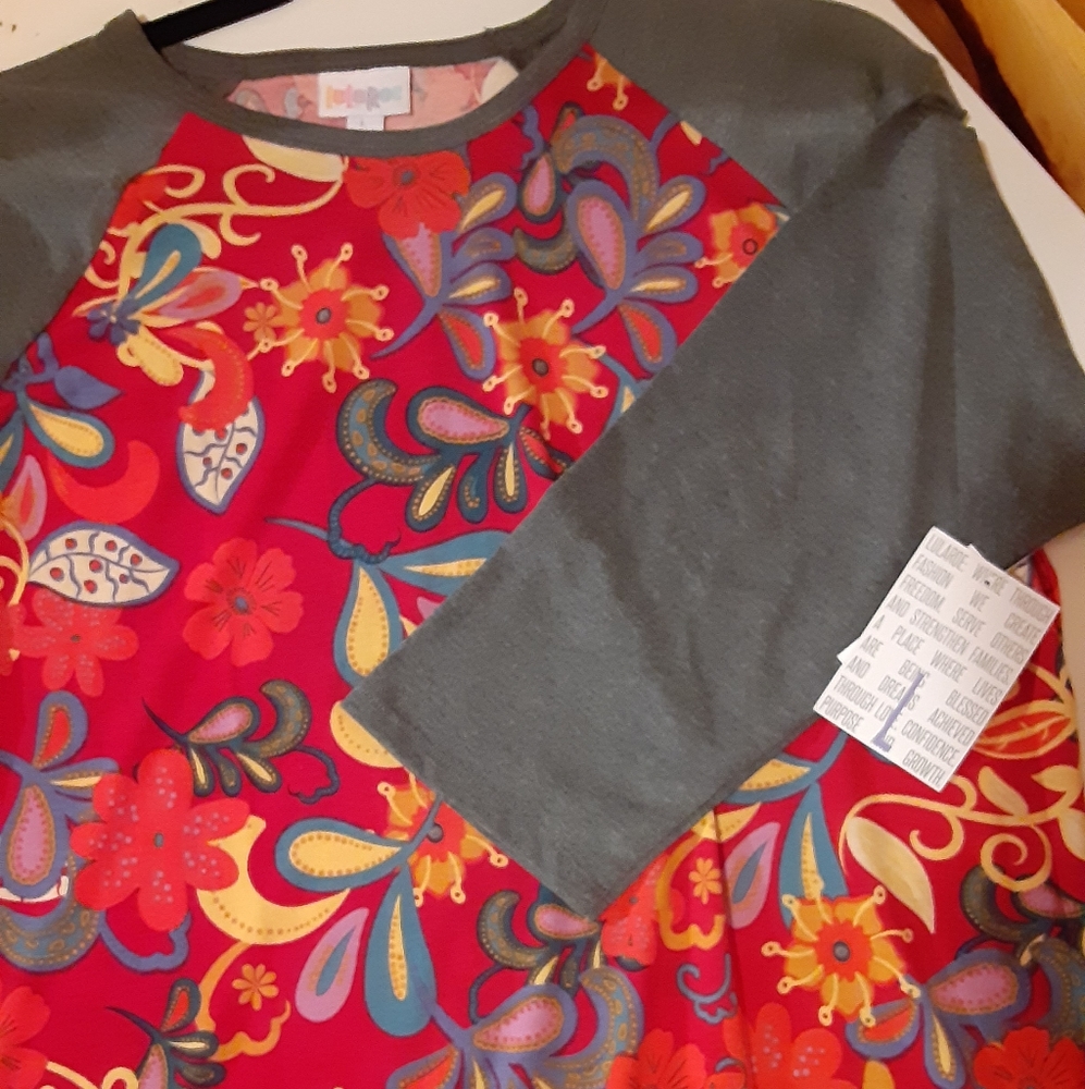 Lularoe Randy shirt